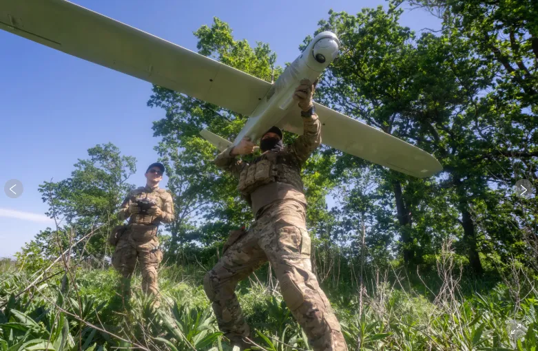 Le président ukrainien a demandé une assistance américaine urgente en matière de défense aérienne - Photo 1. Tổng thống Ukraine đề nghị Mỹ hỗ trợ khẩn cấp về phòng không - Ảnh 1.