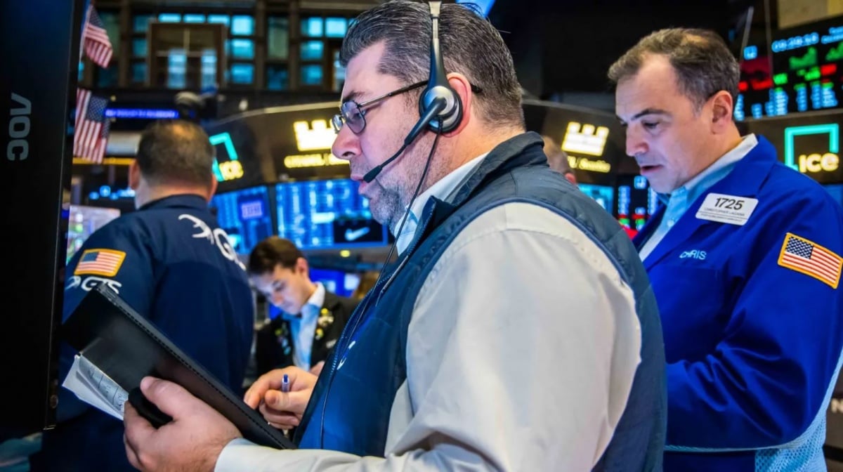 អំណាចនៃបច្ចេកវិទ្យាជំរុញ Wall Street ទៅកាន់កម្ពស់ថ្មី។ Sức mạnh công nghệ đưa Phố Wall chinh phục đỉnh cao mới