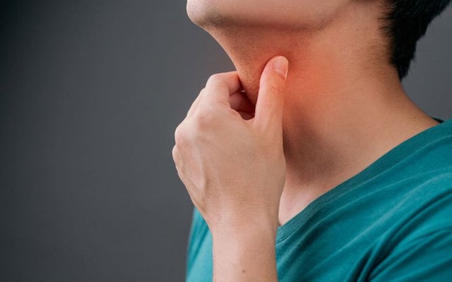 4 bí quyết giúp bạn nằm máy lạnh không bị đau họng- Ảnh 1.