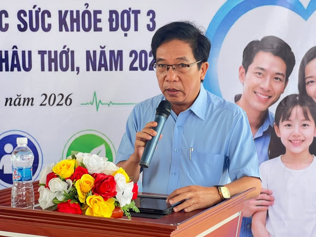 Ông Nguyễn Văn Son, Phó Chủ tịch UBND xã Châu Thới phát động ra quân khám sức khỏe, khám sàng lọc sức khỏe đợt 3 cho người dân trên địa bàn năm 2026. Ảnh: Trọng Linh.