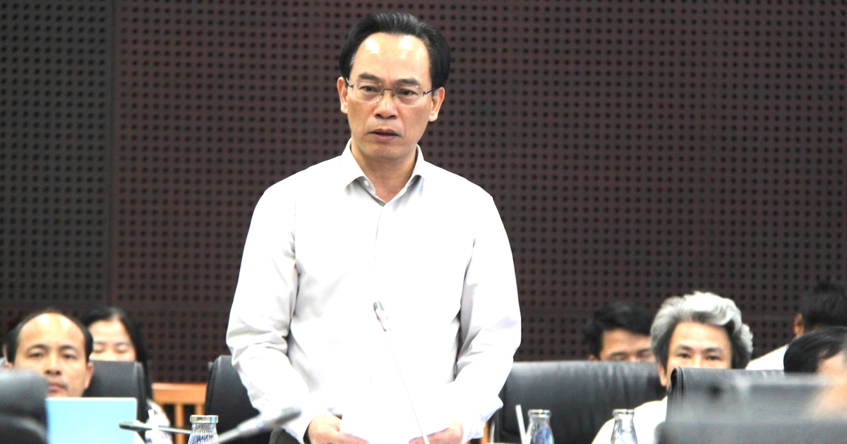 교육훈련부 장관은 인공지능을 악용해 고등학교 졸업시험에서 부정행위를 저지를 위험성을 경고했다.
