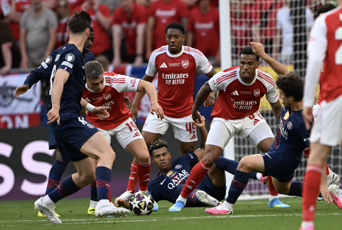 Lý do trung vệ Gabriel đá quả luân lưu quyết định của Arsenal - Ảnh 5.