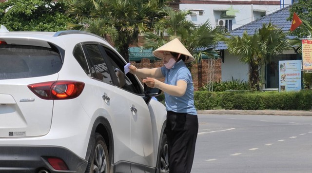 Chấn chỉnh nạn bám đuôi du khách tại Phong Nha - Kẻ Bàng năm 2026 - Ảnh 3.