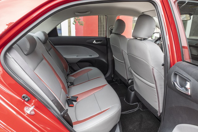 KIA Soluto ưu đãi kỷ lục, giá thực tế dưới 300 triệu đồng - Ảnh 3.