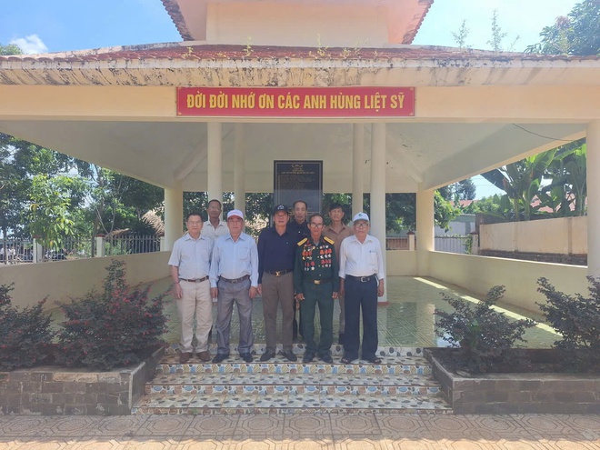 កិច្ចខិតខំប្រឹងប្រែងដើម្បីស្វែងរកសាកសពរបស់ទុក្ករបុគ្គល ង្វៀន វ៉ាន់ គីញ - រូបថតទី 2។ Nỗ lực tìm lại hài cốt liệt sĩ Nguyễn Văn Kính- Ảnh 2.