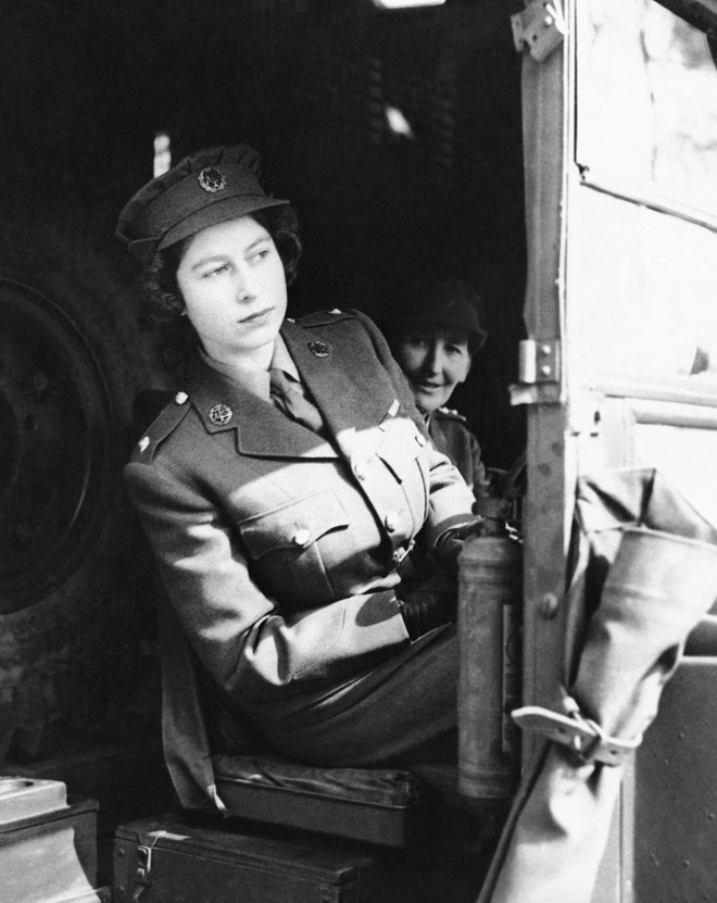 Bí mật được Nữ hoàng Elizabeth II giữ kín với cả gia đình- Ảnh 5.