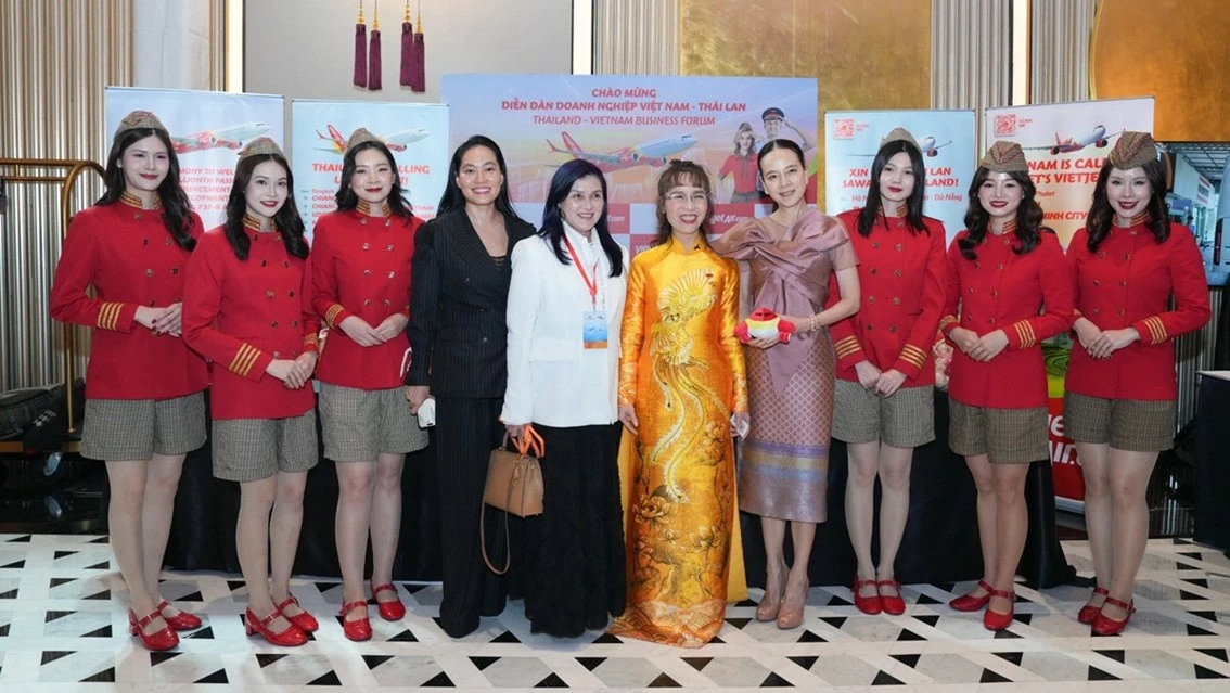 Menyambut kunjungan Sekretaris Jenderal dan Presiden To Lam, Vietjet mengumumkan tonggak strategis di Thailand. Chào mừng chuyến thăm của Tổng Bí thư, Chủ tịch nước Tô Lâm, Vietjet công bố các dấu mốc chiến lược tại Thái Lan