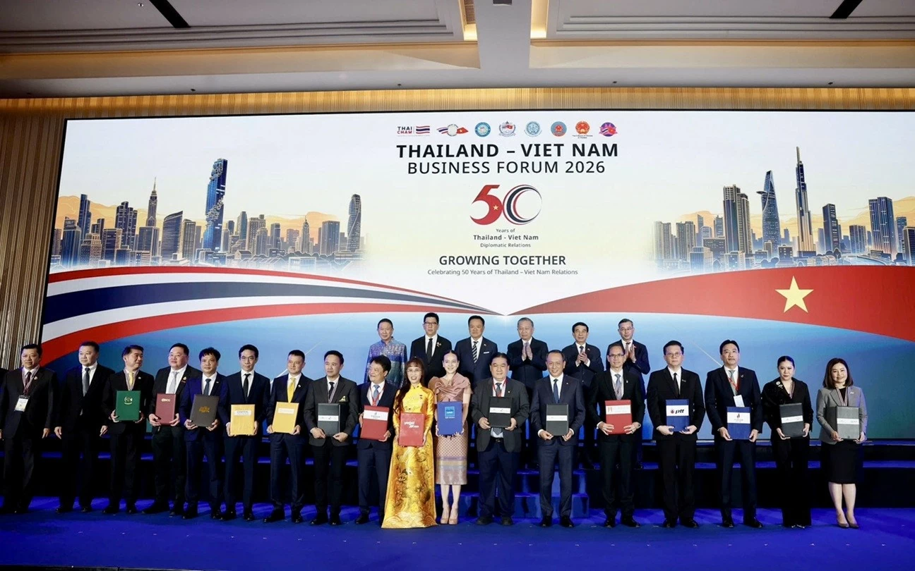 Menyambut kunjungan Sekretaris Jenderal dan Presiden To Lam, Vietjet mengumumkan tonggak strategis di Thailand. Chào mừng chuyến thăm của Tổng Bí thư, Chủ tịch nước Tô Lâm, Vietjet công bố các dấu mốc chiến lược tại Thái Lan