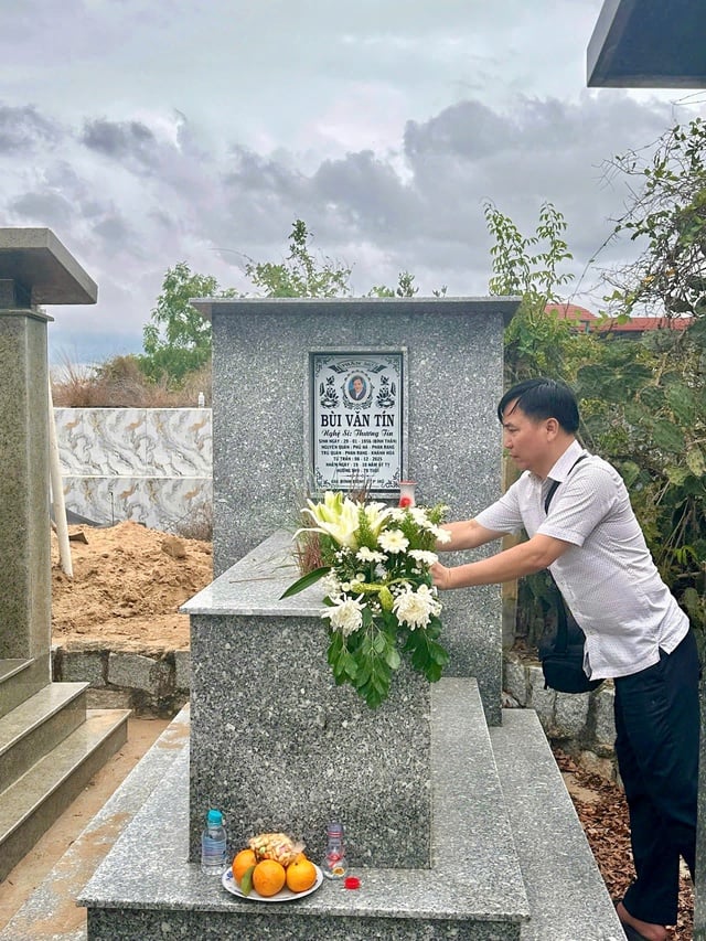 Hai em gái Thương Tín từ Mỹ về dự tang lễ mẹ tại khánh hòa - Ảnh 2.