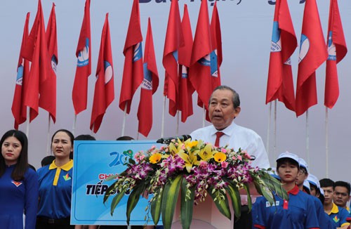 Lancement de la campagne de bénévolat des jeunes pour l'été 2019 - Photo 1. Ra quân Chiến dịch thanh niên tình nguyện hè 2019 - Ảnh 1.