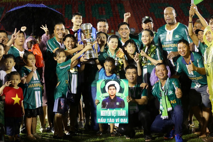 Nguyễn Việt Thắng và hai tấm vé V-League  - Ảnh 2.