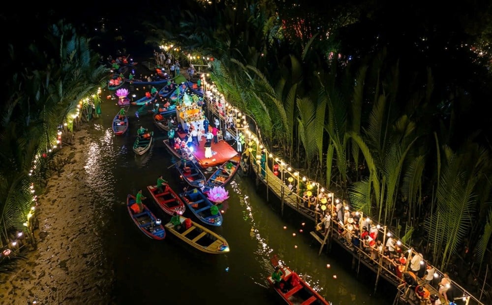 Ribuan lampion menerangi malam di hutan kelapa Tịnh Khê - foto 15