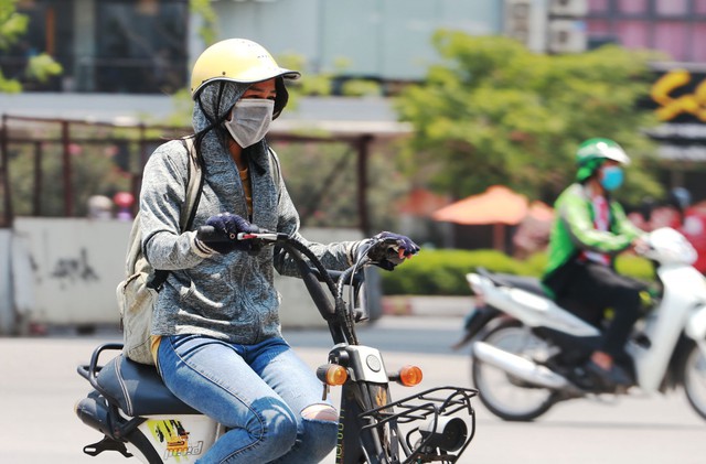 Nắng nóng trên 37 độ lại bao phủ Bắc Bộ- Ảnh 1.