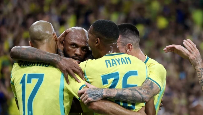 Brazil phô diễn sức mạnh tấn công đa dạng trong hiệp hai