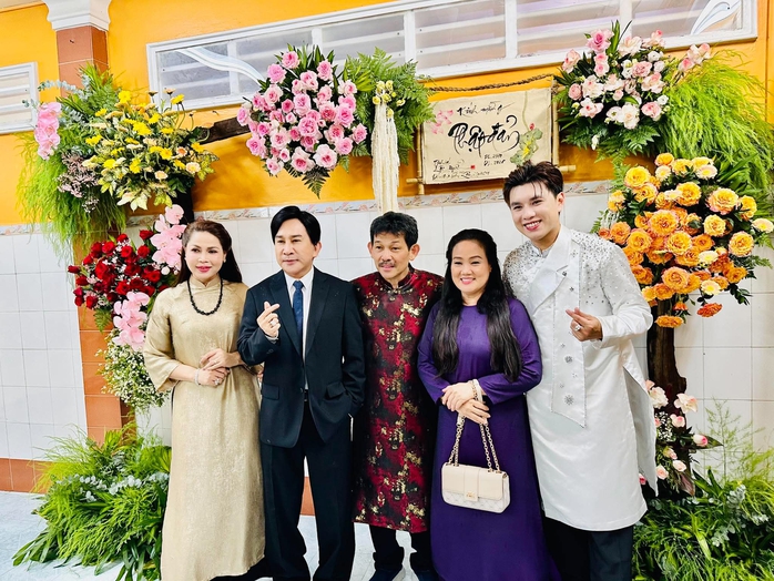 NSƯT nhạc sĩ Võ Thanh Liêm, Minh Ngọc, Ánh Ngọc - 21 năm thắp sáng mùa Phật đản bằng tiếng hát - Ảnh 4.