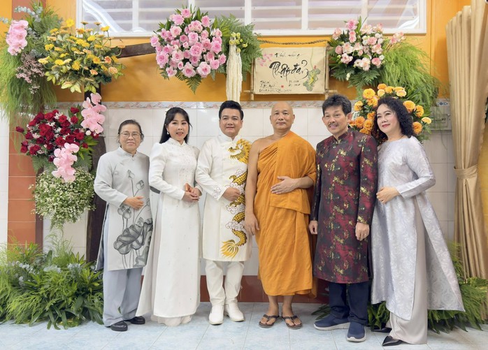 NSƯT nhạc sĩ Võ Thanh Liêm, Minh Ngọc, Ánh Ngọc - 21 năm thắp sáng mùa Phật đản bằng tiếng hát - Ảnh 8.