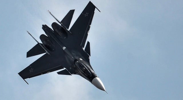 Bom Iran lần đầu xuất hiện trên tiêm kích Su-30 Nga- Ảnh 1.