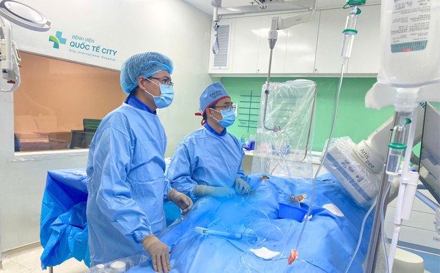TP.HCM: Dùng khí CO2 thay thuốc cản quang cứu người bệnh suy tim, thận nặng - Ảnh 1.