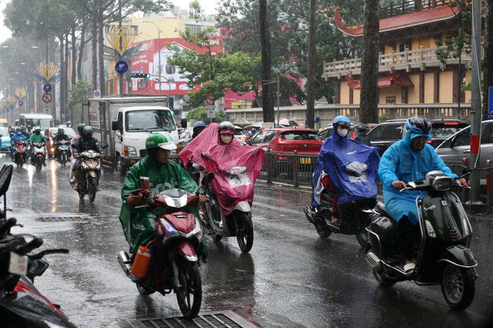 TPHCM và Nam Bộ tiếp tục có đợt mưa diện rộng - Ảnh 1.