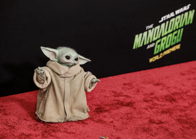 'Star Wars' nếm trái đắng, phim kinh dị 'kinh phí thấp' đại náo phòng vé - Ảnh 1.