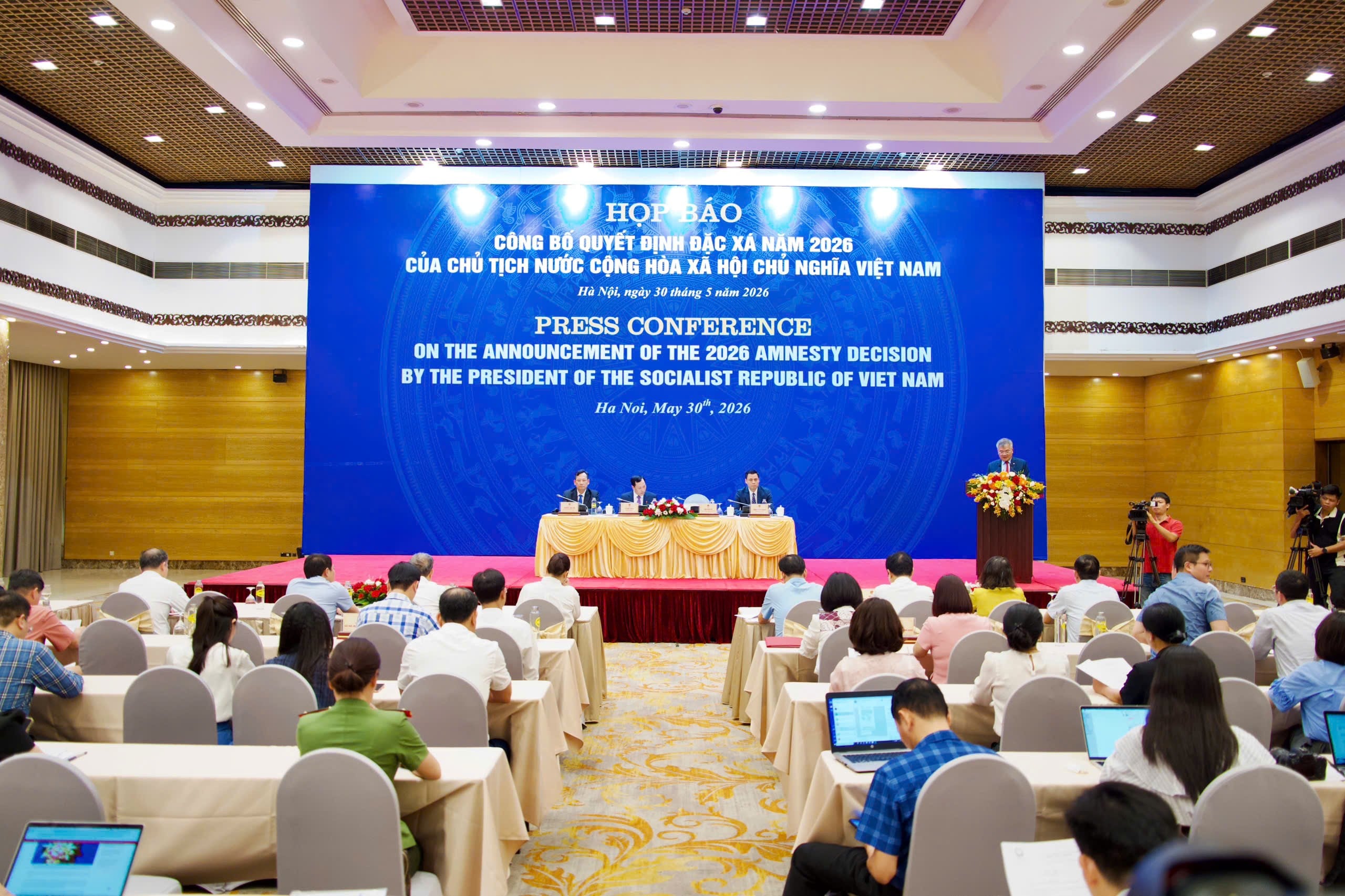 họp báo công bố Quyết định đặc xá năm 2026 của Chủ tịch nước Cộng hòa xã hội chủ nghĩa Việt Nam. họp báo công bố Quyết định đặc xá năm 2026 của Chủ tịch nước Cộng hòa xã hội chủ nghĩa Việt Nam.