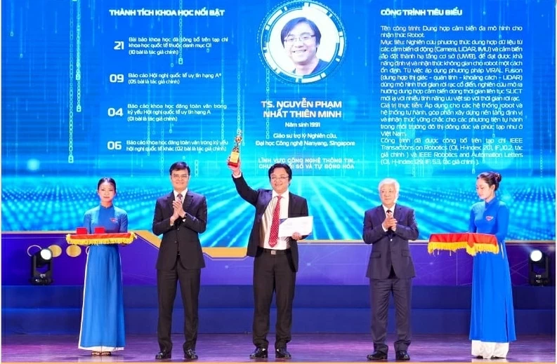 Aspiration to contribute to national science. Khát vọng đóng góp cho khoa học nước nhà