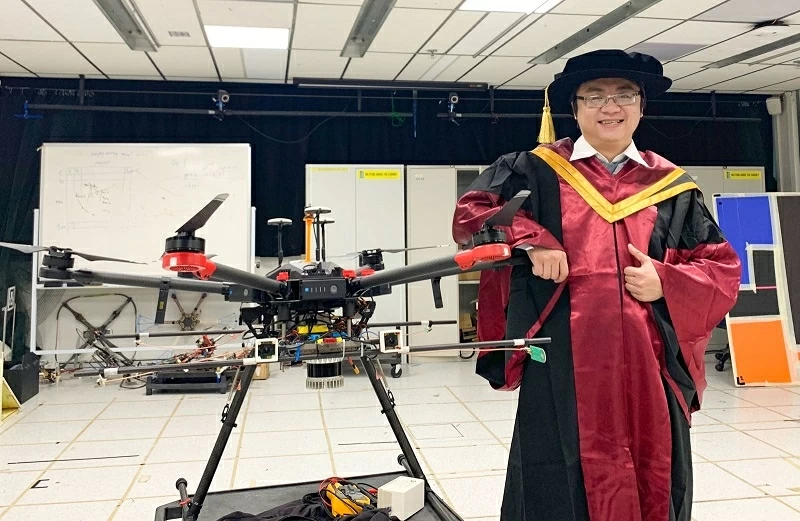 Aspiration to contribute to national science. Khát vọng đóng góp cho khoa học nước nhà