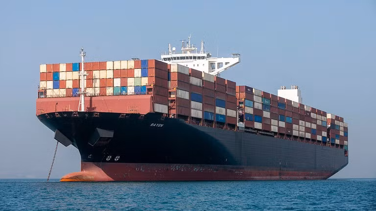 Nach der iranischen Blockade lotsten die USA heimlich Handelsschiffe durch die Straße von Hormus.