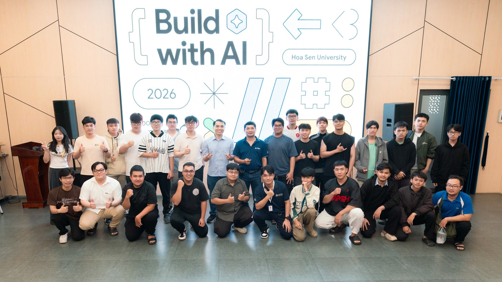 AI로 구축하는 HSU 2026: HSU 학생들은 인공 인공지능(AI)의 물결을 받아들이고 미래 기술을 연습합니다.