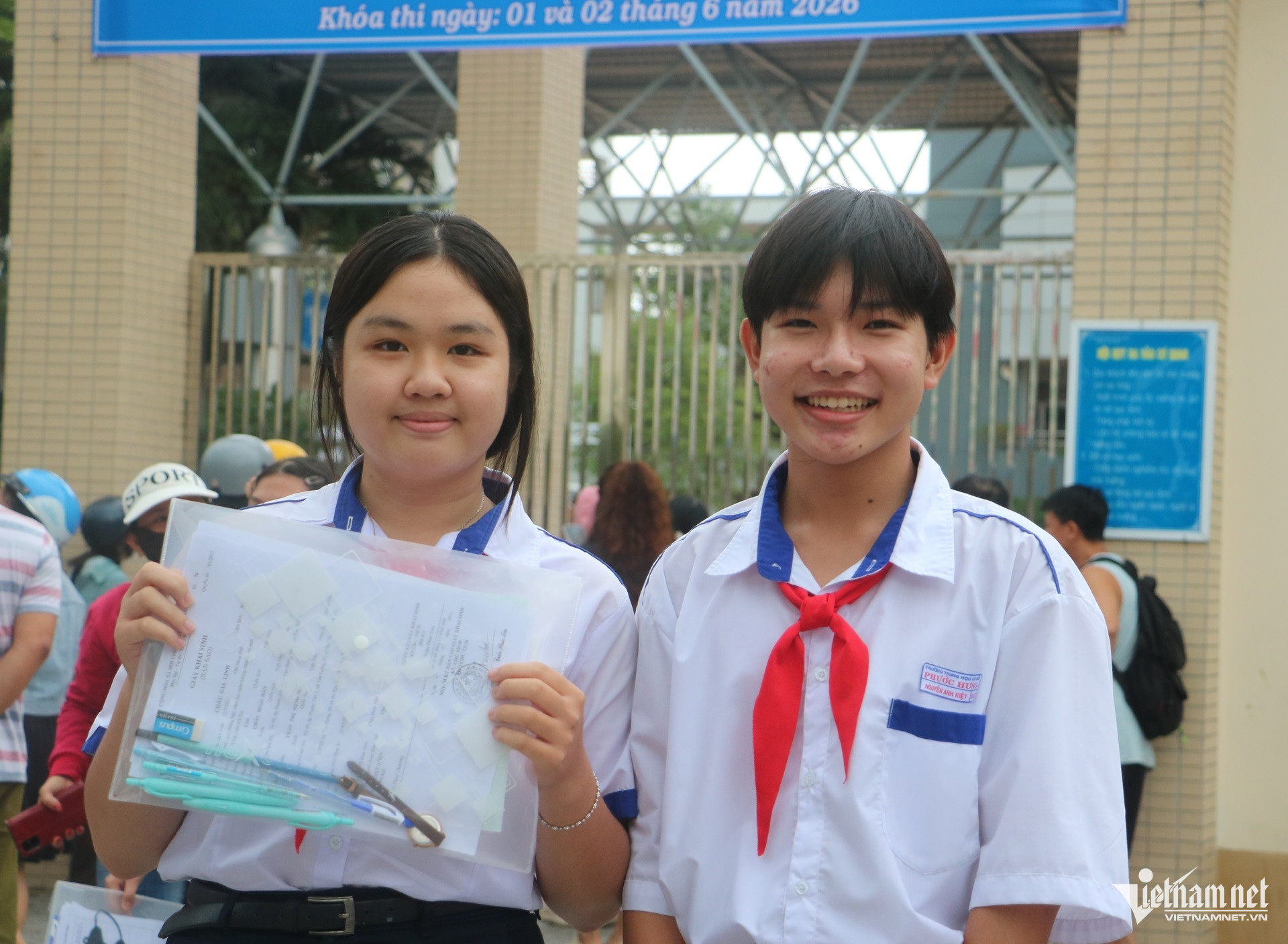 W-thi môn tiếng anh vào lớp 10 ở tphcm.2.JPG.jpg