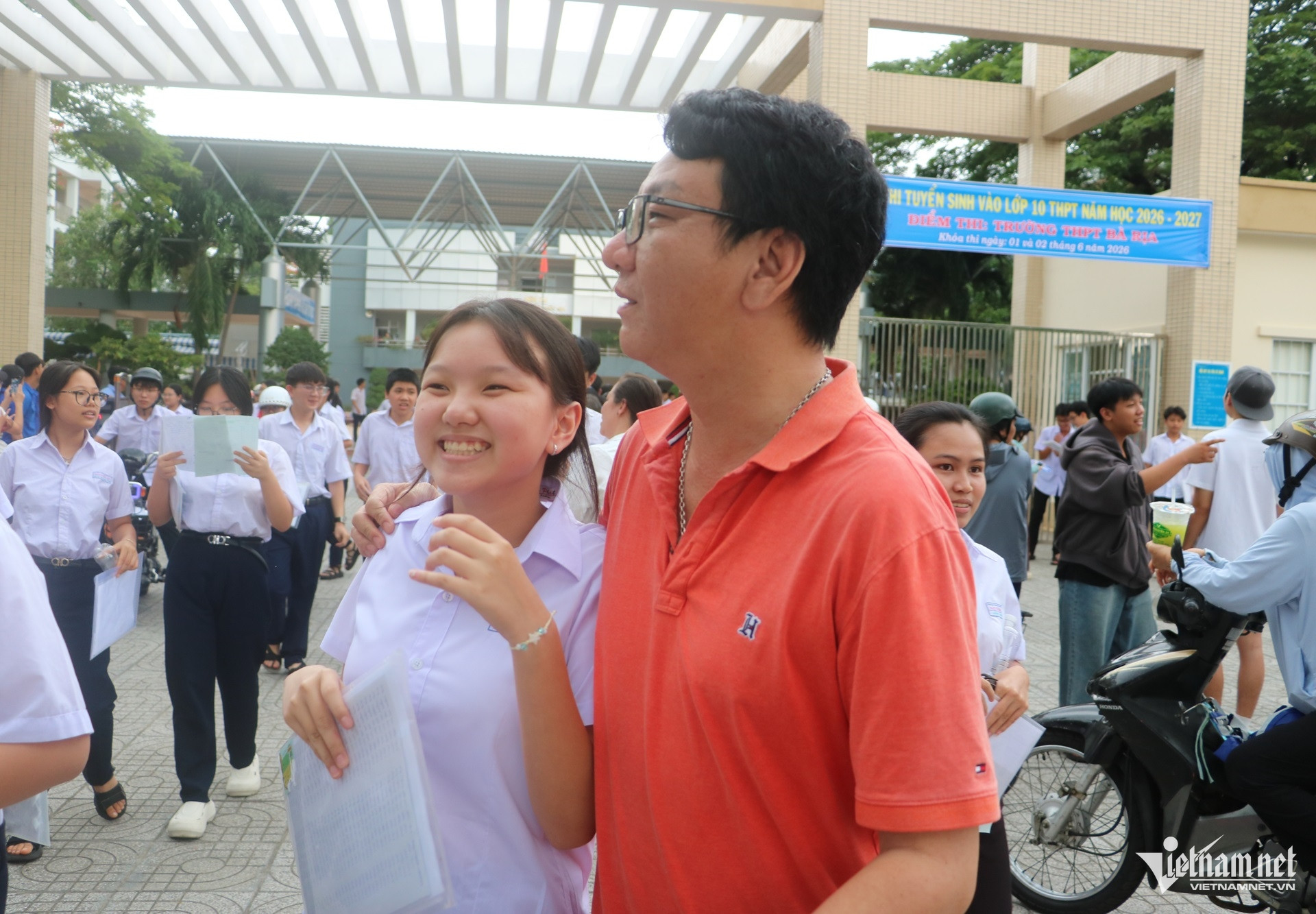 W-thi môn tiếng anh vào lớp 10 ở tphcm.5.JPG.jpg