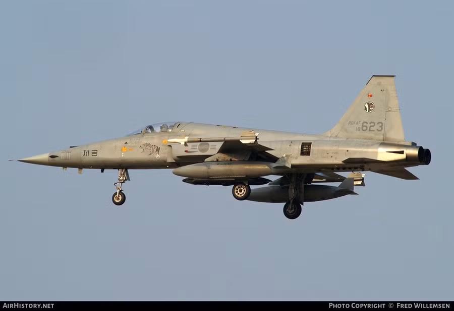 Jižní Korea urychluje vyřazování svých stíhaček F-5 z provozu díky úspěchu letounu KF-21.