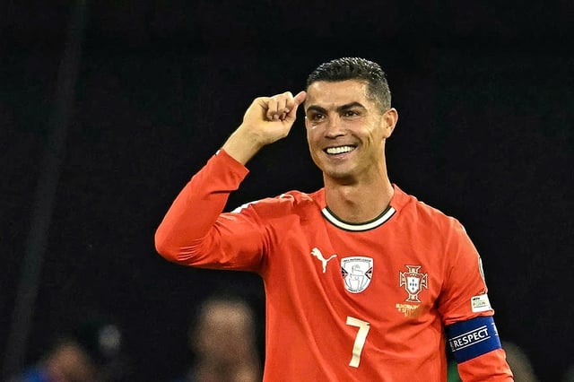 سيكون المنتخب البرتغالي أقوى إذا قبل رونالدو دورًا دفاعيًا أكثر - الصورة 1. Bồ Đào Nha mạnh hơn nếu Ronaldo chấp nhận lùi lại- Ảnh 1.