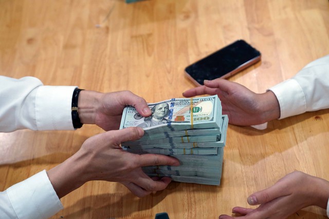 Giá USD hôm nay 2.6.2026: Đô tự do giữ đà tăng- Ảnh 1.