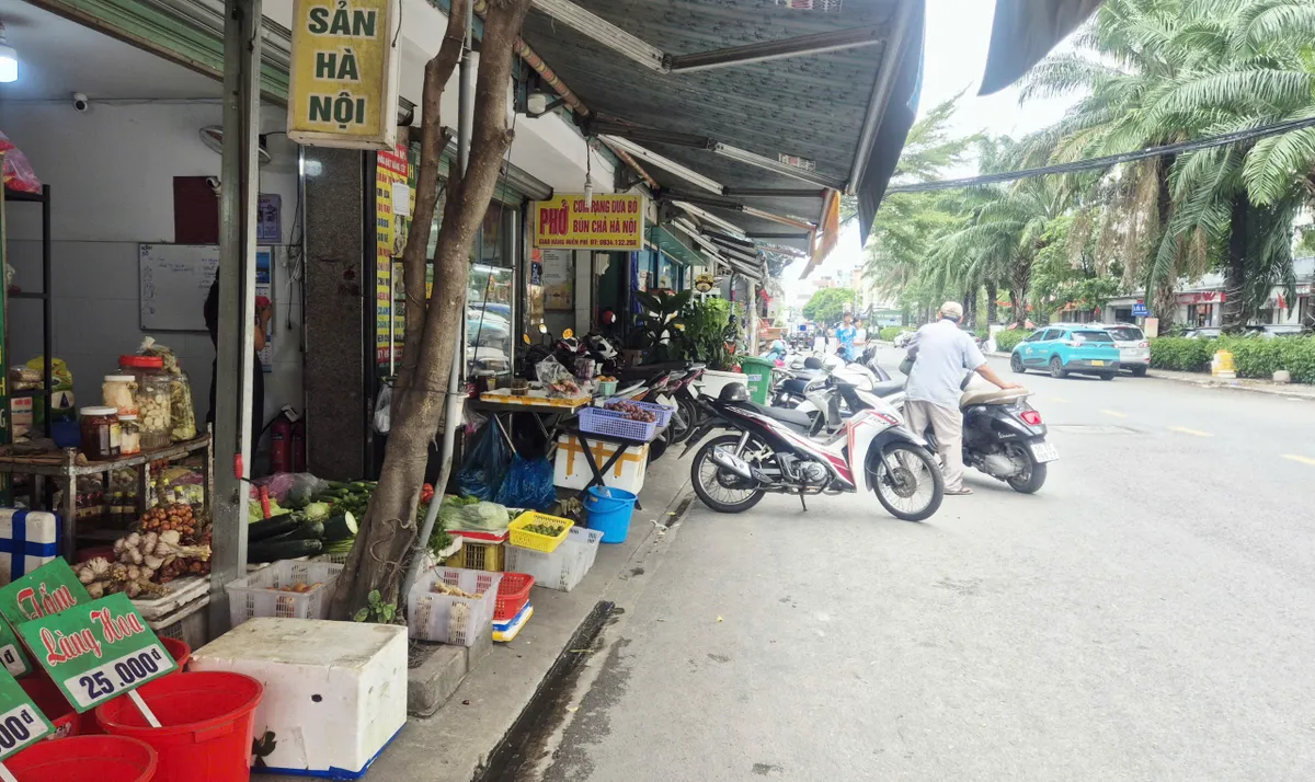 TP Hồ Chí Minh từng bước