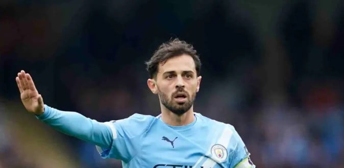 يدرس نادي برشلونة التعاقد مع لاعب خط الوسط برناردو سيلفا من مانشستر سيتي.