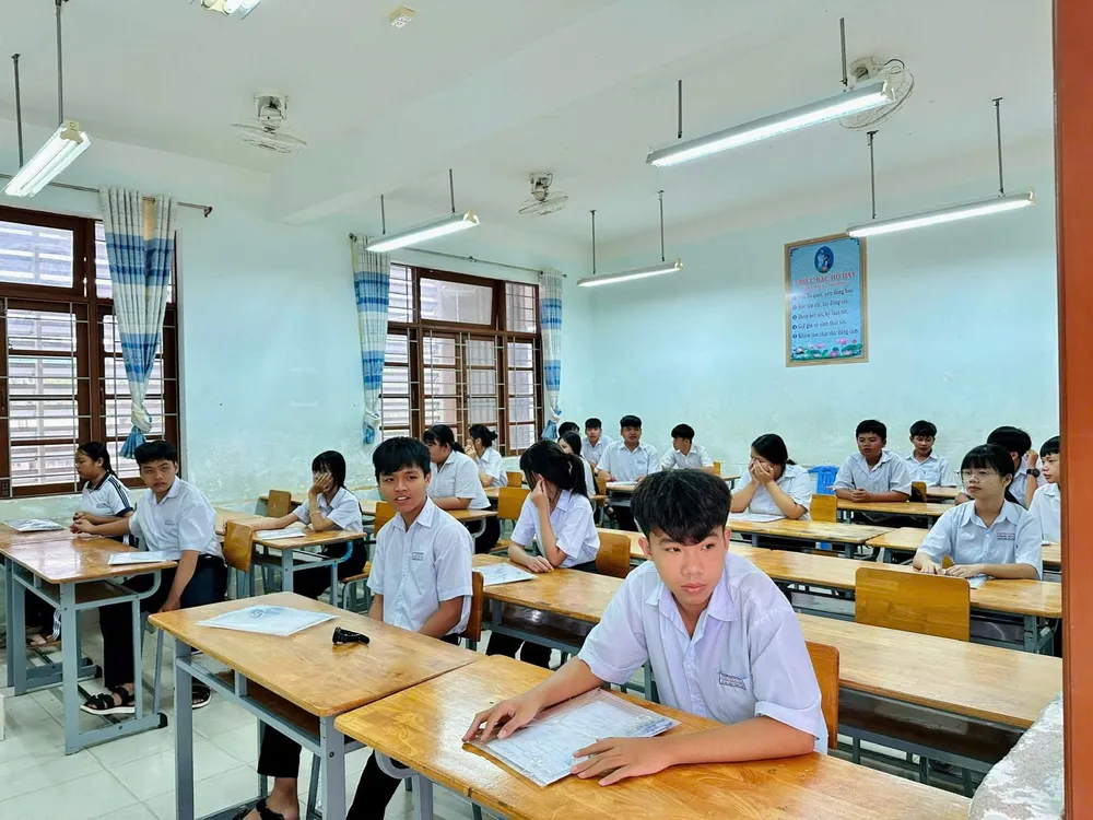 Schüler bei der Mathematikprüfung der 10. Klasse. Foto: HT