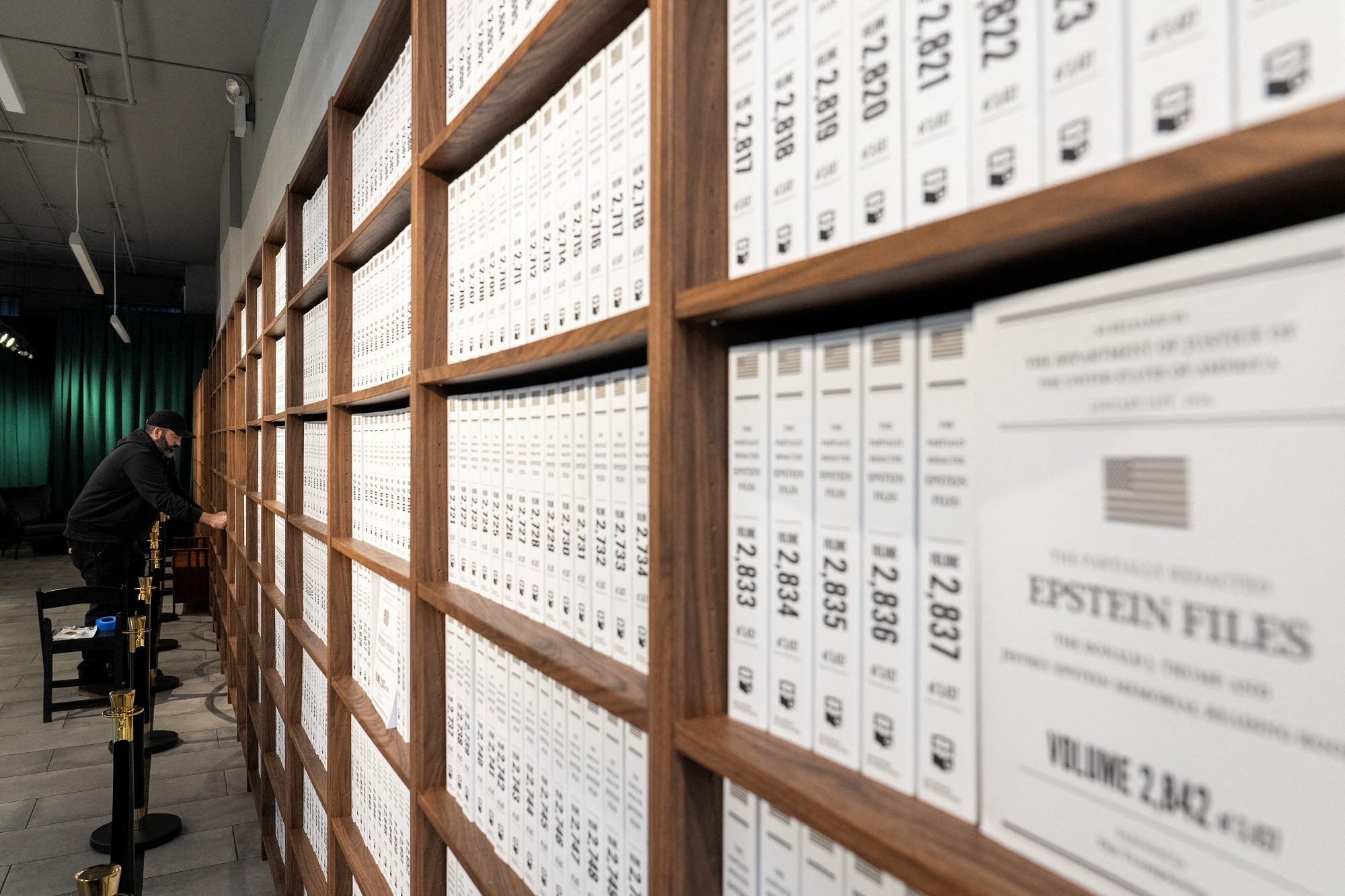 تصویر اپستین ۱ Epstein anh 1
