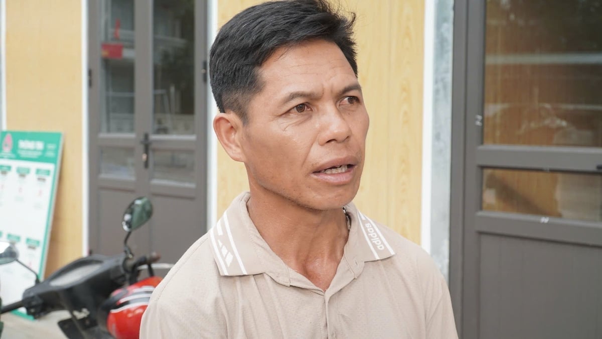 Anh Tẩn A Hạc gửi lời cảm ơn chính quyền xã đã hỗ trợ làm nhanh thủ tục cho thành viên của gia đình không may qua đời. Ảnh: Đức Bình.