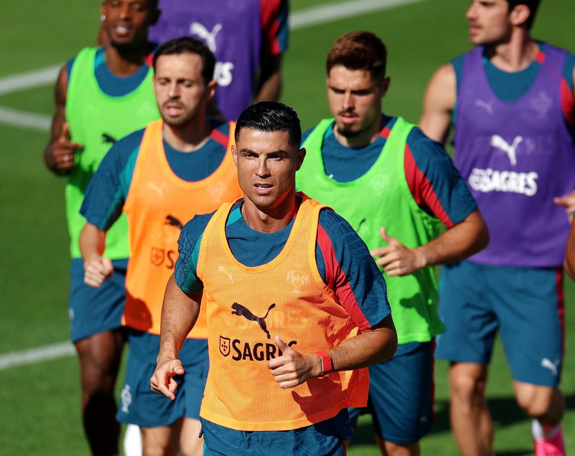 Ronaldo switches to trophy-conquering mode - Image 1. Ronaldo bật chế độ chinh phục cúp vàng- Ảnh 1.