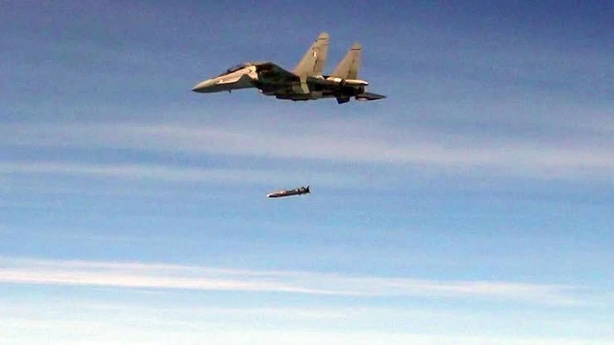 Pertubuhan Penyelidikan dan Pembangunan Pertahanan (DRDO) dan Tentera Udara India berjaya menjalankan ujian penerbangan peluru berpandu udara ke darat RudraM-II dari pelancar udara pada hari Selasa (2 Jun 2026). (Foto: Kementerian Pertahanan melalui Foto ANI) Tổ chức Nghiên cứu và Phát triển Quốc phòng (DRDO) và Không quân Ấn Độ đã tiến hành thành công các cuộc thử nghiệm bay tên lửa không đối đất RudraM-II từ một bệ phóng trên không vào thứ Ba (ngày 2 tháng 6 năm 2026). (Ảnh: Bộ Quốc phòng thông qua ANI Photo)
