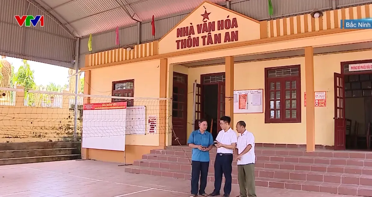 Khó thu hút người trẻ làm cán bộ thôn, tổ dân phố - Ảnh 1.
