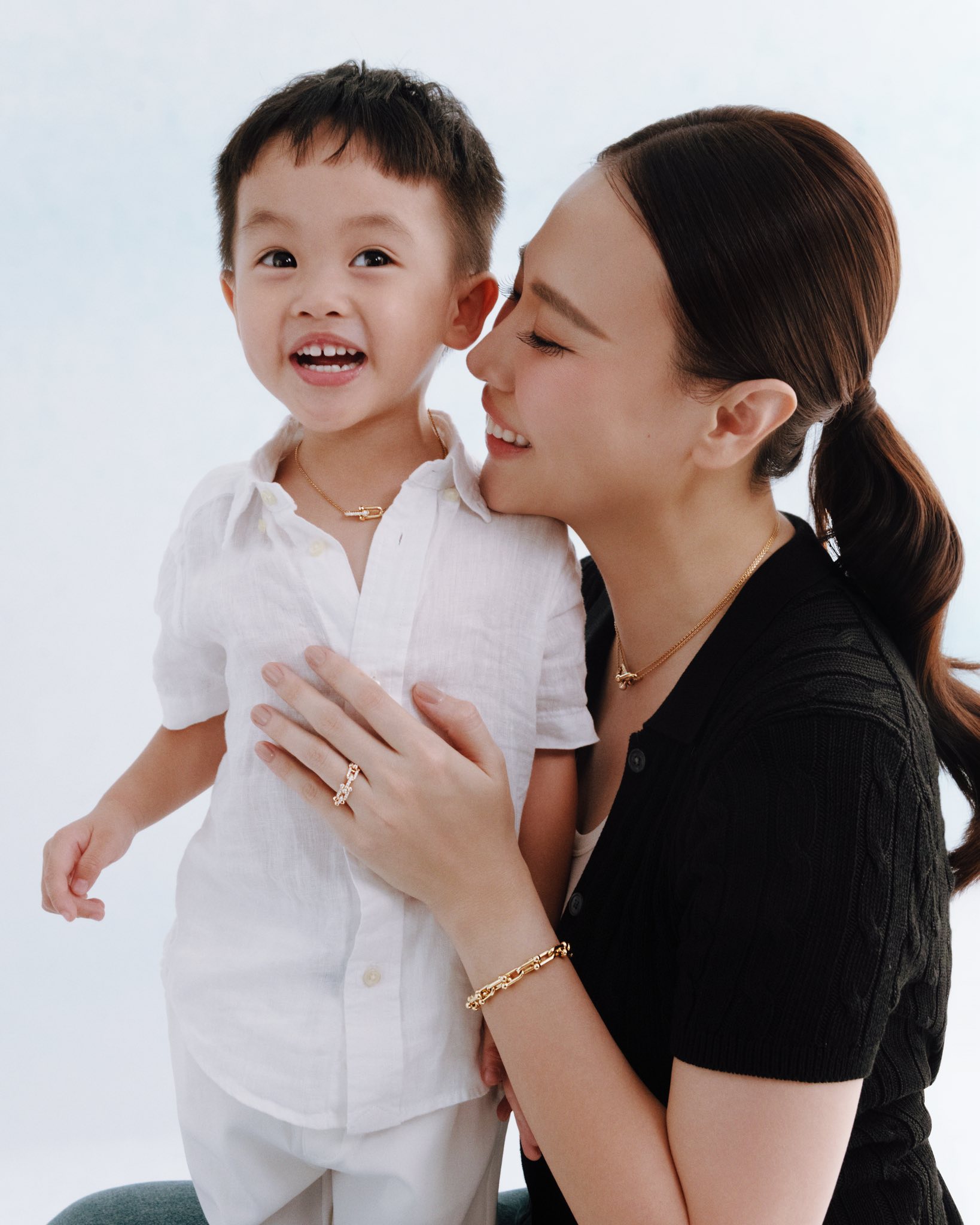 Đàm Thu Trang chia sẻ khoảnh khắc bên con: Mẹ học cách yêu dịu dàng hơn - Ảnh 2.