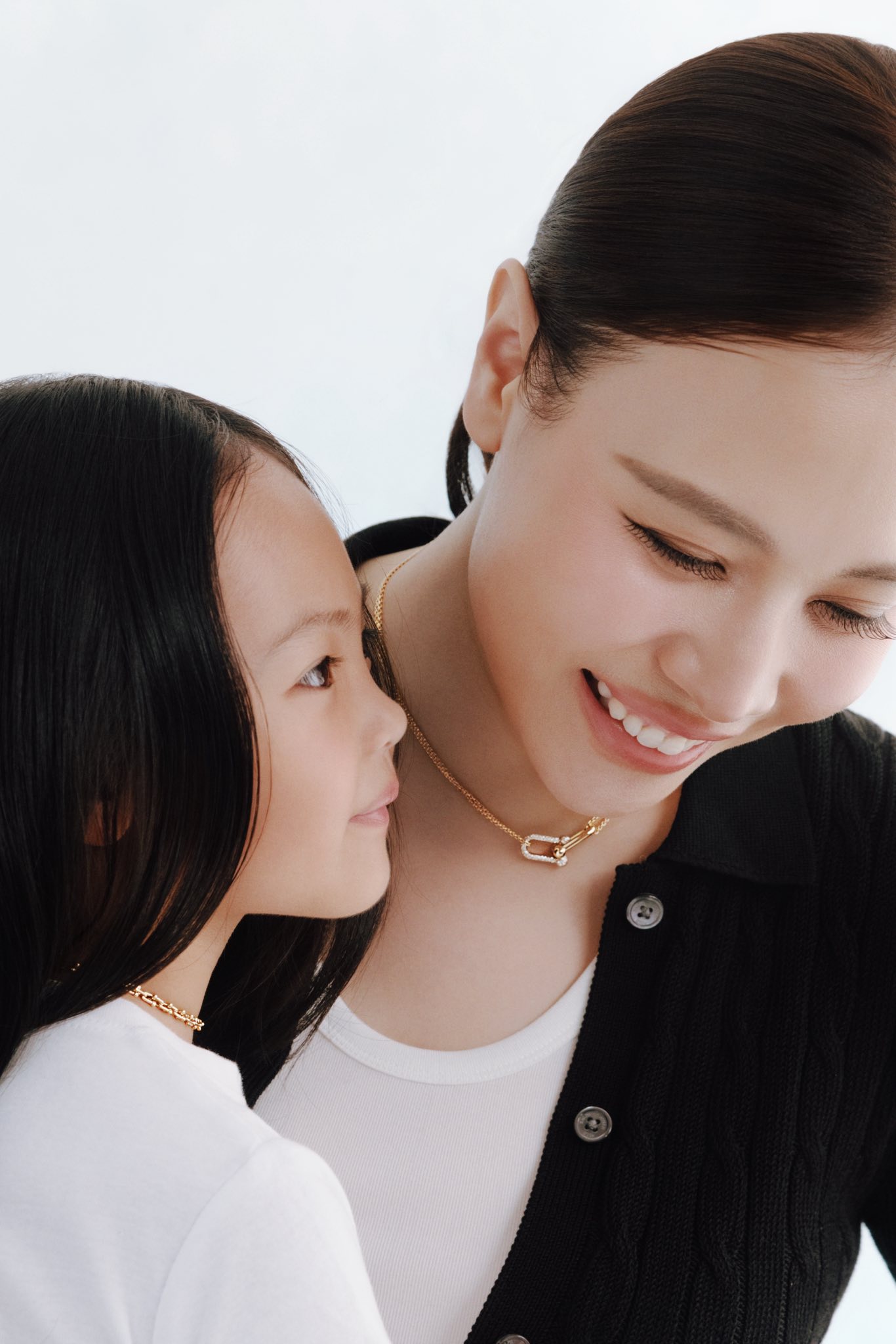 Đàm Thu Trang chia sẻ khoảnh khắc bên con: Mẹ học cách yêu dịu dàng hơn - Ảnh 3.