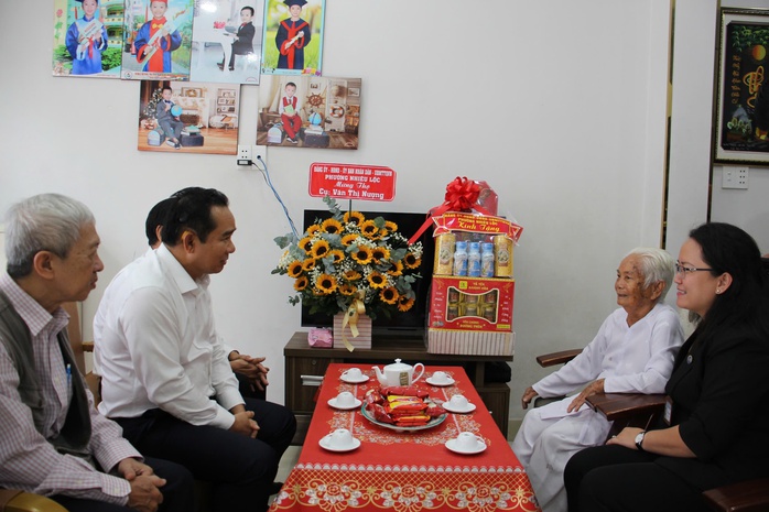 THĂM CAO TUỔI - Ảnh 3.