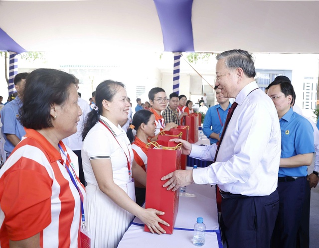 Sửa đổi Điều lệ Công đoàn phù hợp với tình hình mới - Ảnh 1.