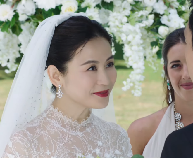Bà hoàng cự tháp: Cuộc chiến y đức và quyền lực  - Ảnh 2.