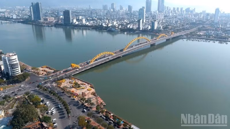 Da Nang ist weiterhin das beliebteste Reiseziel für Sommerurlaube. (Foto: Anh Dao)