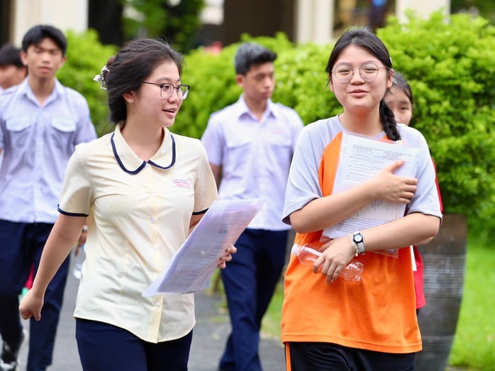 Tomorrow, Ho Chi Minh City will announce the answer key and scoring rubric for the 10th grade entrance exam: Official grading begins - Photo 1.