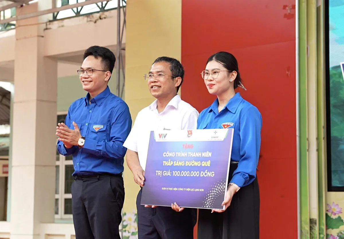 Khi đường thôn sáng đèn - Ảnh 5.